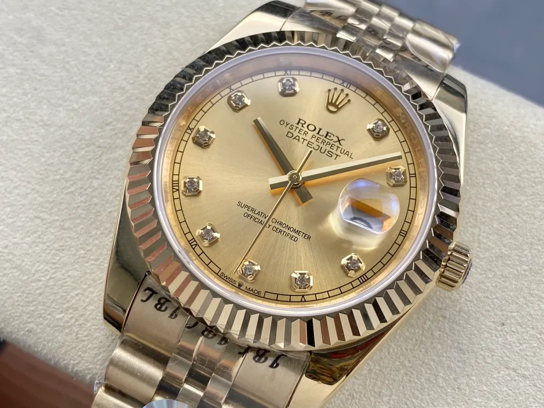 【High-end replica】💰1160! Rolex Single Calendar Datejust Series 41mm [Diameter] 41mm [Movement] Equipped with imported fully automatic mechanical movement [Ring] Rolex RingCommand triangular pit pattern / aperture [Mirror] Scratch-resistant sapphire glass mirror [Material] Imported 316L stainless steel case [Strap] Stainless steel (Oystersteel) optional three-bead/five-bead chain strap [Buckle] Original buckle Super high quality, more beautiful in kind, market exclusive! Classic men's casual watch, the standard accessory for successful men, allowing you to wear it once and for all!