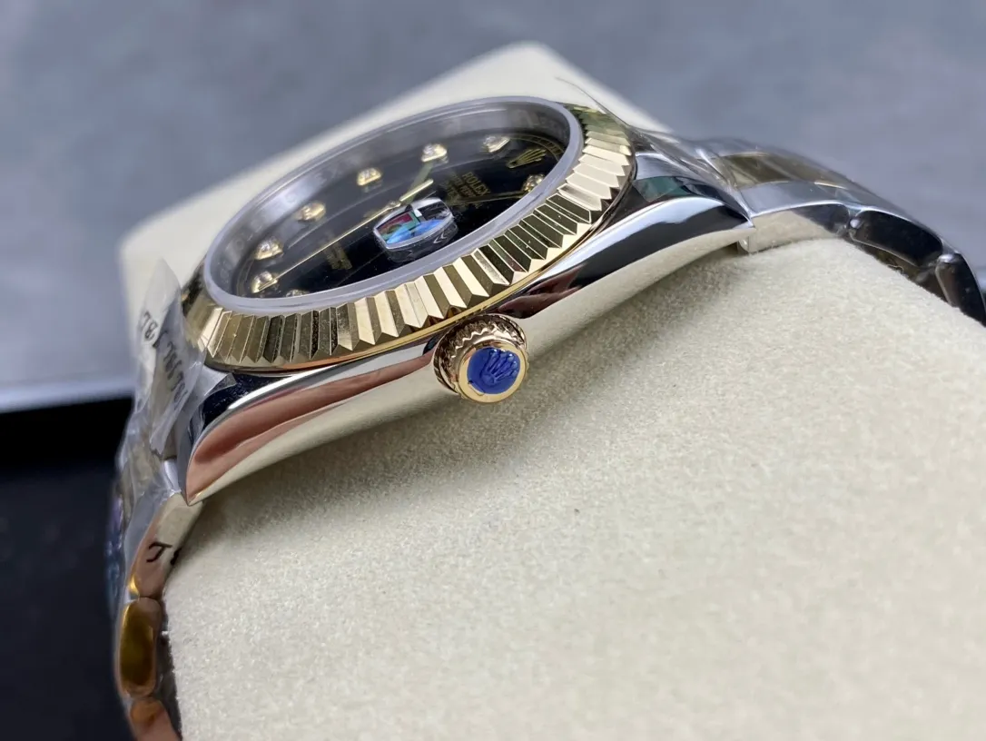 【High-end replica】💰1160! Rolex Single Calendar Datejust Series 41mm [Diameter] 41mm [Movement] Equipped with imported fully automatic mechanical movement [Ring] Rolex RingCommand triangular pit pattern / aperture [Mirror] Scratch-resistant sapphire glass mirror [Material] Imported 316L stainless steel case [Strap] Stainless steel (Oystersteel) optional three-bead/five-bead chain strap [Buckle] Original buckle Super high quality, more beautiful in kind, market exclusive! Classic men's casual watch, the standard accessory for successful men, allowing you to wear it once and for all!
