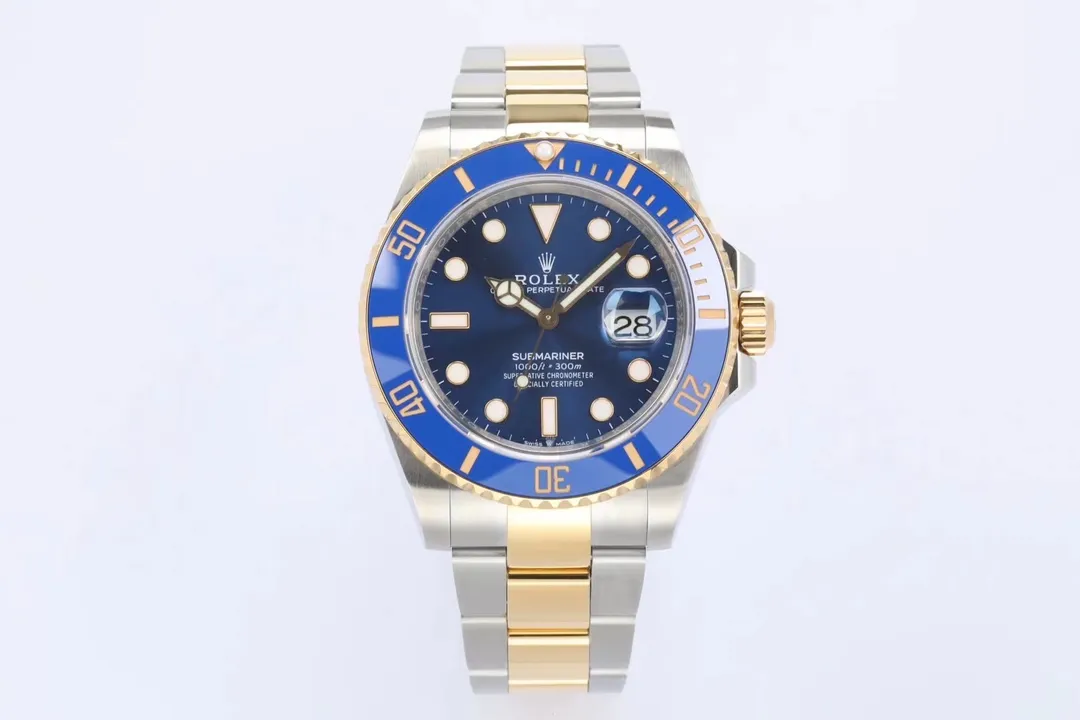 【High-end replica】💰1160! 【Customized all-in-one machine】💰1720! 【Top Replica】💰Private chat! Rolex Submariner 41 series (original mold opening) 1⃣️With Rolex's new 3235 movement; 2⃣️Same thickness as the original 12.5mm: case diameter 41mm; sapphire mirror; 3⃣️Solid central axis; polished nails; top-notch Swiss ice blue luminous, consistent with Rolex's original luminous; 4⃣️High-pass transparent sapphire mirror; 5⃣️Top workmanship, each strap fits perfectly with the lugs, giving the wrist the highest comfort. This picture was taken as a top-notch replica!