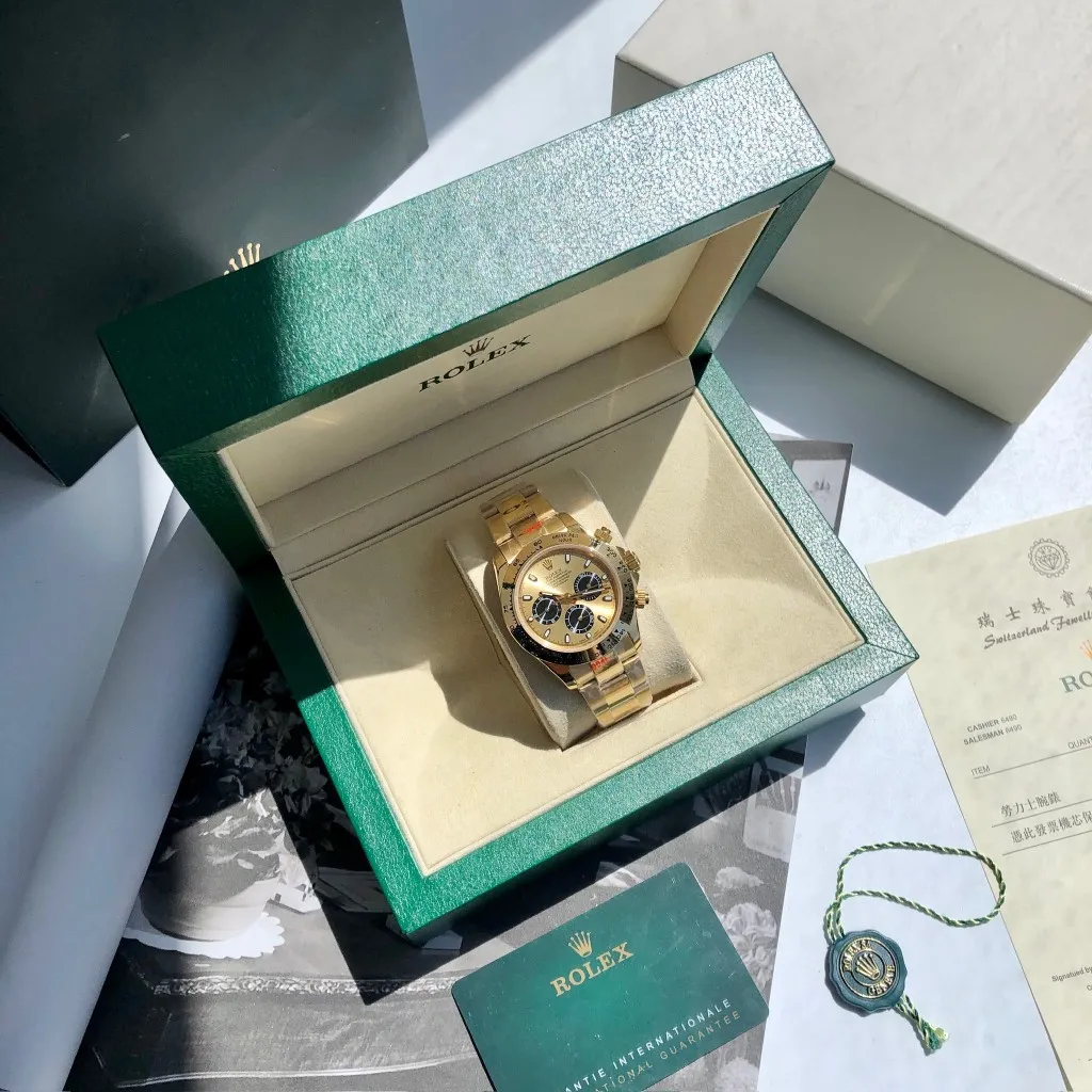 【High-end replica】💰1160! Customized all-in-one machine 💰1720! Rolex Daytona Series [Diameter] 40mm [Movement] Equipped with imported fully automatic mechanical movement [Ring] Imported finely polished ring/ceramic ring [Mirror] Scratch-resistant sapphire glass mirror [Material] Imported 316L stainless steel case [Strap] Stainless steel three-bead strap/high-quality tape [Buckle] Original buckle Super high quality, more beautiful in kind, market exclusive! Classic men's casual watch, the standard accessory for successful men, allowing you to wear it once and for all!
