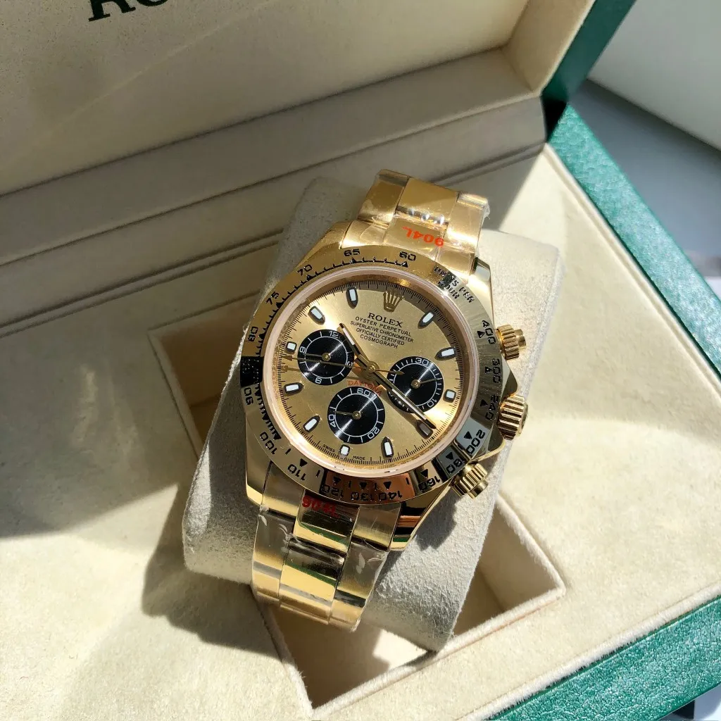 【High-end replica】💰1160! Customized all-in-one machine 💰1720! Rolex Daytona Series [Diameter] 40mm [Movement] Equipped with imported fully automatic mechanical movement [Ring] Imported finely polished ring/ceramic ring [Mirror] Scratch-resistant sapphire glass mirror [Material] Imported 316L stainless steel case [Strap] Stainless steel three-bead strap/high-quality tape [Buckle] Original buckle Super high quality, more beautiful in kind, market exclusive! Classic men's casual watch, the standard accessory for successful men, allowing you to wear it once and for all!