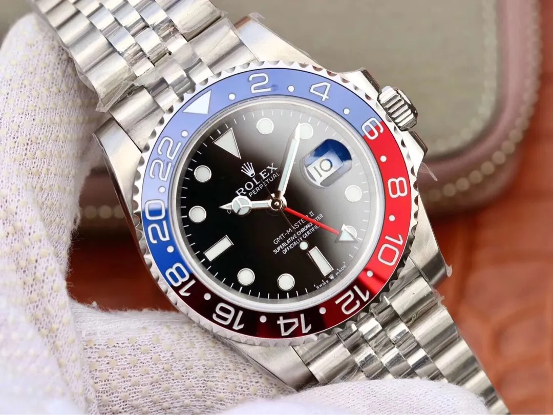 【High-end replica】💰1160! 【Customized all-in-one machine】💰1720! [Top replica] Private chat! ! ! The Rolex Greenwich [GMT-Master II] is one of Rolex's best-selling watches. It is equipped with a real ceramic ring and platinum fonts. The imported 9015 all-in-one mechanical movement has stable and reliable quality. The diameter is 40mm. It is developed one-to-one from the original.