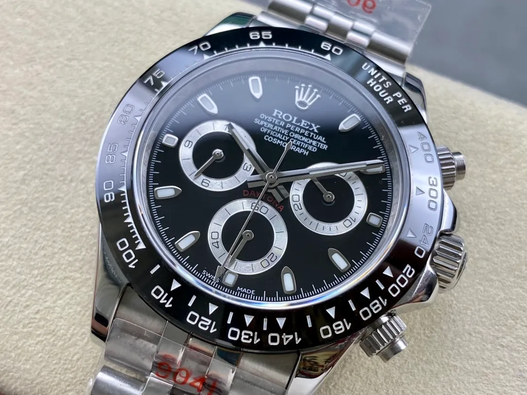 【High-end replica】💰1160! Rolex Daytona Series [Diameter] 40mm [Movement] Equipped with imported fully automatic mechanical movement [Ring] Imported finely polished ring/ceramic ring [Mirror] Scratch-resistant sapphire glass mirror [Material] Imported 316L stainless steel case [Strap] Stainless steel three-bead strap/high-quality tape [Buckle] Original buckle Super high quality, more beautiful in kind, market exclusive! Classic men's casual watch, the standard accessory for successful men, allowing you to wear it once and for all!