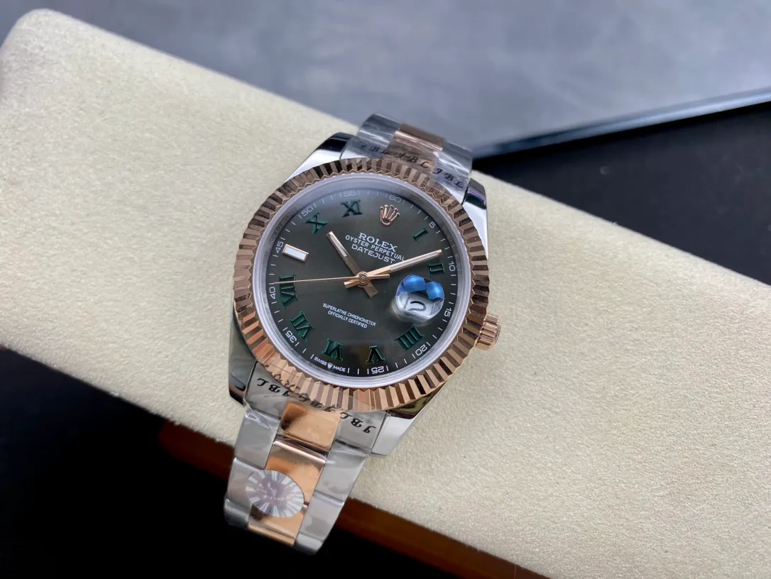 【High-end replica】💰1160! Rolex Single Calendar Datejust Series 41mm [Diameter] 41mm [Movement] Equipped with imported fully automatic mechanical movement [Ring] Rolex RingCommand triangular pit pattern / aperture [Mirror] Scratch-resistant sapphire glass mirror [Material] Imported 316L stainless steel case [Strap] Stainless steel (Oystersteel) optional three-bead/five-bead chain strap [Buckle] Original buckle Super high quality, more beautiful in kind, market exclusive! Classic men's casual watch, the standard accessory for successful men, allowing you to wear it once and for all!