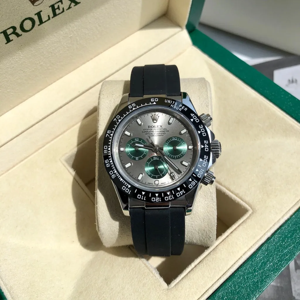 【High-end replica】💰1160! Customized all-in-one machine 💰1720! Rolex Daytona Series [Diameter] 40mm [Movement] Equipped with imported fully automatic mechanical movement [Ring] Imported finely polished ring/ceramic ring [Mirror] Scratch-resistant sapphire glass mirror [Material] Imported 316L stainless steel case [Strap] Stainless steel three-bead strap/high-quality tape [Buckle] Original buckle Super high quality, more beautiful in kind, market exclusive! Classic men's casual watch, the standard accessory for successful men, allowing you to wear it once and for all!