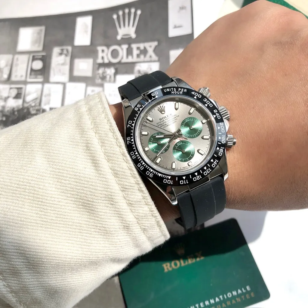 【High-end replica】💰1160! Customized all-in-one machine 💰1720! Rolex Daytona Series [Diameter] 40mm [Movement] Equipped with imported fully automatic mechanical movement [Ring] Imported finely polished ring/ceramic ring [Mirror] Scratch-resistant sapphire glass mirror [Material] Imported 316L stainless steel case [Strap] Stainless steel three-bead strap/high-quality tape [Buckle] Original buckle Super high quality, more beautiful in kind, market exclusive! Classic men's casual watch, the standard accessory for successful men, allowing you to wear it once and for all!