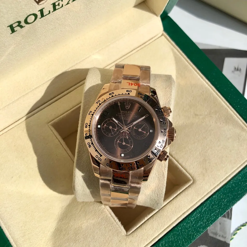 【High-end replica】💰1160! Customized all-in-one machine 💰1720! Rolex Daytona Series [Diameter] 40mm [Movement] Equipped with imported fully automatic mechanical movement [Ring] Imported finely polished ring/ceramic ring [Mirror] Scratch-resistant sapphire glass mirror [Material] Imported 316L stainless steel case [Strap] Stainless steel three-bead strap/high-quality tape [Buckle] Original buckle Super high quality, more beautiful in kind, market exclusive! Classic men's casual watch, the standard accessory for successful men, allowing you to wear it once and for all!