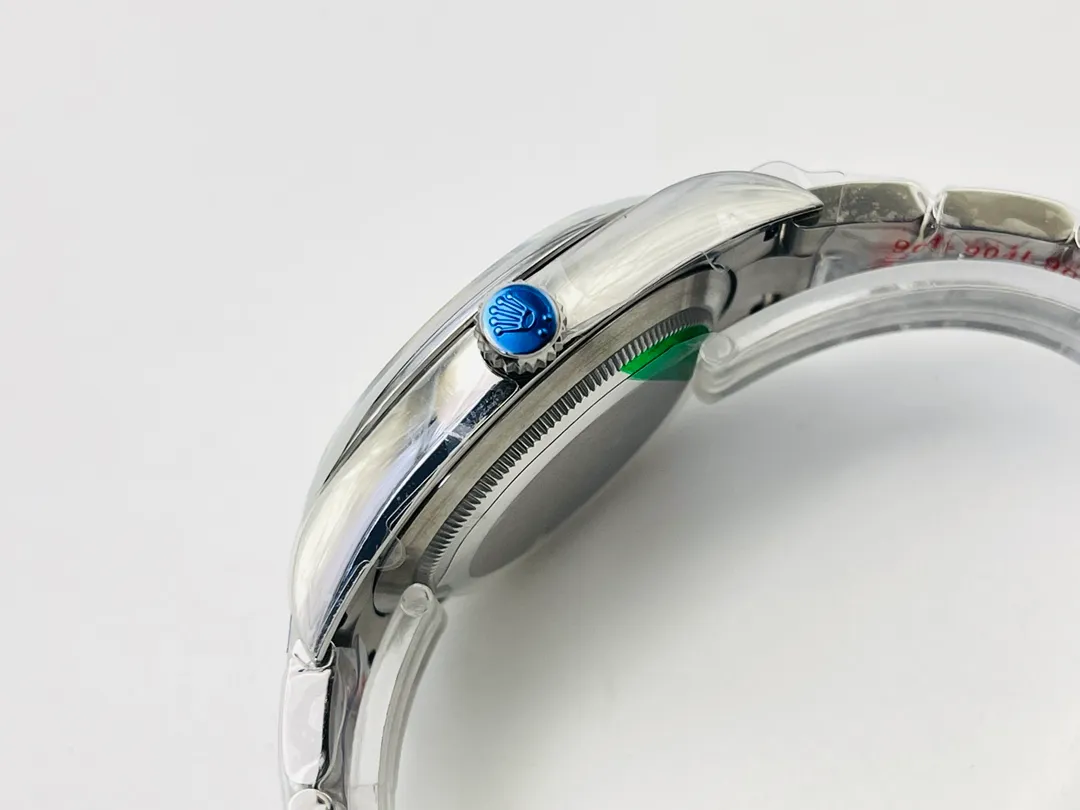 【High-end replica】💰1300! 【Customized all-in-one machine】💰1920! [Top replica] Private chat! ! ! Rolex’s new Oyster Perpetual series 126000 and 124300 balloon style ceiling-level watches are welcome to taste! 1⃣️The diameter is 41MM, which is in sync with the original size. It is built in conjunction with high-end original manufacturers. A series of improvements have been made in parallel this time! The price/performance ratio is also super high! 2⃣️With 2836 fully automatic mechanical movement! This movement is of unanimously recognized quality in the industry! 3⃣️The new Oyster model is very popular once it is opened this time. The dial is generated with 51 balloons! The three-dimensional 3D effect is so amazing that you can’t put it down! VR Factory2023’s ingenious masterpiece is welcome to taste! The pictures were taken as top replica real shots!