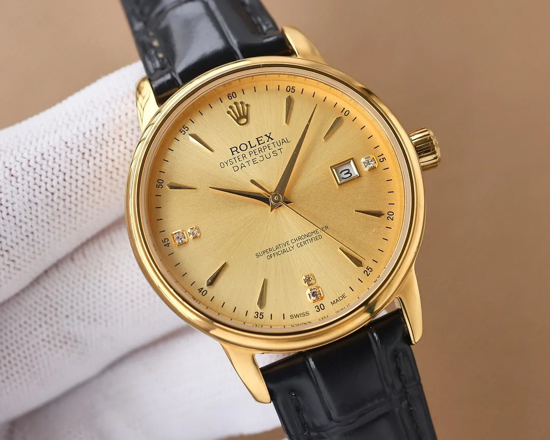 The latest 2023 hot model is the Rolex [ROLEX] men's watch. It adopts a unique dial design and is matched with a more high-end and luxurious Rolex. When you first meet Rolex, you must dream of owning it one day. Wearing a Rolex will make you prosperous and prosperous. You deserve it. Reviews are welcome! ! Movement: with brand new imported 8215 Citizen (zero repair) Size: 40 Mirror: sapphire glass never scratched Material: 316L stainless steel case Power: 48 hours storage Waterproof depth: 100 meters Italian calf leather belt, original pin buckle!