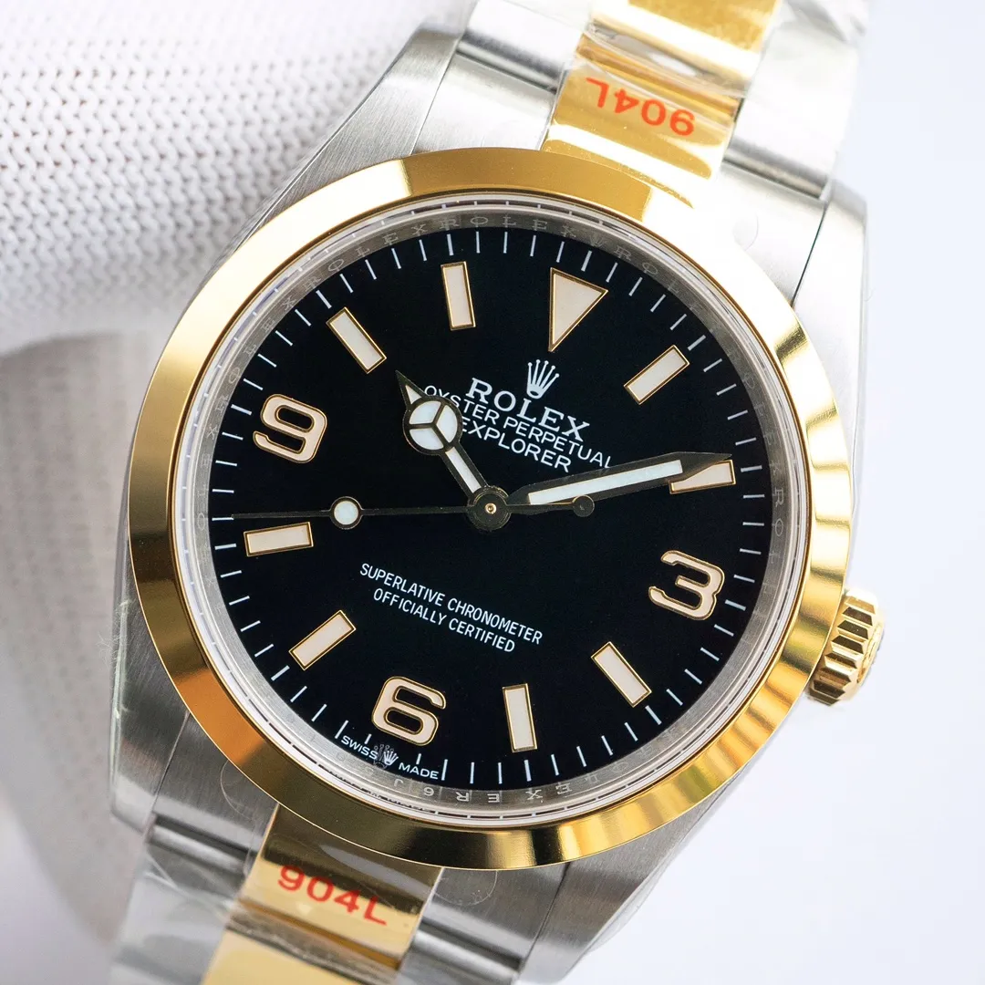 EW’s new Rolex Explorer 36 series 1⃣️Matched with Rolex’s new 3230 movement; 2⃣️Almost the same thickness as the original 11.7mm: table diameter 36mm; 3⃣️Polished nails; top-notch Swiss ice blue luminous, consistent with Rolex’s original luminous; 4⃣️Super 904 steel material; sapphire glass; 5⃣️Top workmanship, each strap fits perfectly with the lugs, giving the wrist the highest comfort; every ultimate detail is the sincerity of the EW factory's ingenious development! !