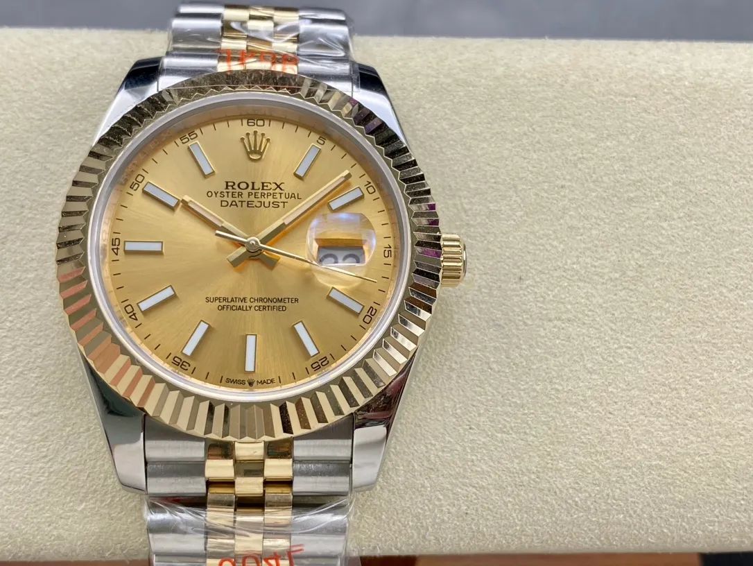 【High-end replica】💰1160! Rolex Single Calendar Datejust Series 41mm [Diameter] 41mm [Movement] Equipped with imported fully automatic mechanical movement [Ring] Rolex RingCommand triangular pit pattern / aperture [Mirror] Scratch-resistant sapphire glass mirror [Material] Imported 316L stainless steel case [Strap] Stainless steel (Oystersteel) optional three-bead/five-bead chain strap [Buckle] Original buckle Super high quality, more beautiful in kind, market exclusive! Classic men's casual watch, the standard accessory for successful men, allowing you to wear it once and for all!