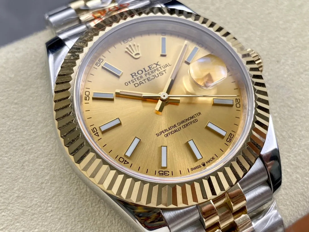 【High-end replica】💰1160! Rolex Single Calendar Datejust Series 41mm [Diameter] 41mm [Movement] Equipped with imported fully automatic mechanical movement [Ring] Rolex RingCommand triangular pit pattern / aperture [Mirror] Scratch-resistant sapphire glass mirror [Material] Imported 316L stainless steel case [Strap] Stainless steel (Oystersteel) optional three-bead/five-bead chain strap [Buckle] Original buckle Super high quality, more beautiful in kind, market exclusive! Classic men's casual watch, the standard accessory for successful men, allowing you to wear it once and for all!