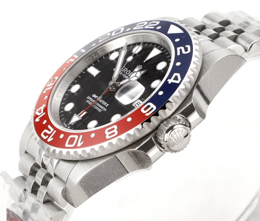 Factory C made a major breakthrough and recreated the pinnacle of the Rolex GMT-Master (Coca-Cola) one-piece red and blue ceramic ring. 🎮RK5 is the only ceramic ring in the market that is comparable to the color of the genuine product. It is shockingly launched. The steel is made of authentic imported 904L raw materials, forged and polished, and is equipped with the 3186/3285 all-in-one fully automatic mechanical movement, which is consistent with the original product. It has accurate and stable travel time. Professional testing and inspection, zero repairs! 🎮 Genuine consistent GMT needle on the second layer and quick time adjustment to adjust the calendar, 40mm, 904L steel case bracelet, sapphire mirror, super luminous, two-way ceramic rotating bezel, folding buckle. Please look for the exclusive high-end quality code: NV126688, exclusive Huan logo. Welcome to reprint! (Comes with the same screwdriver as pictured/Same day shipping)