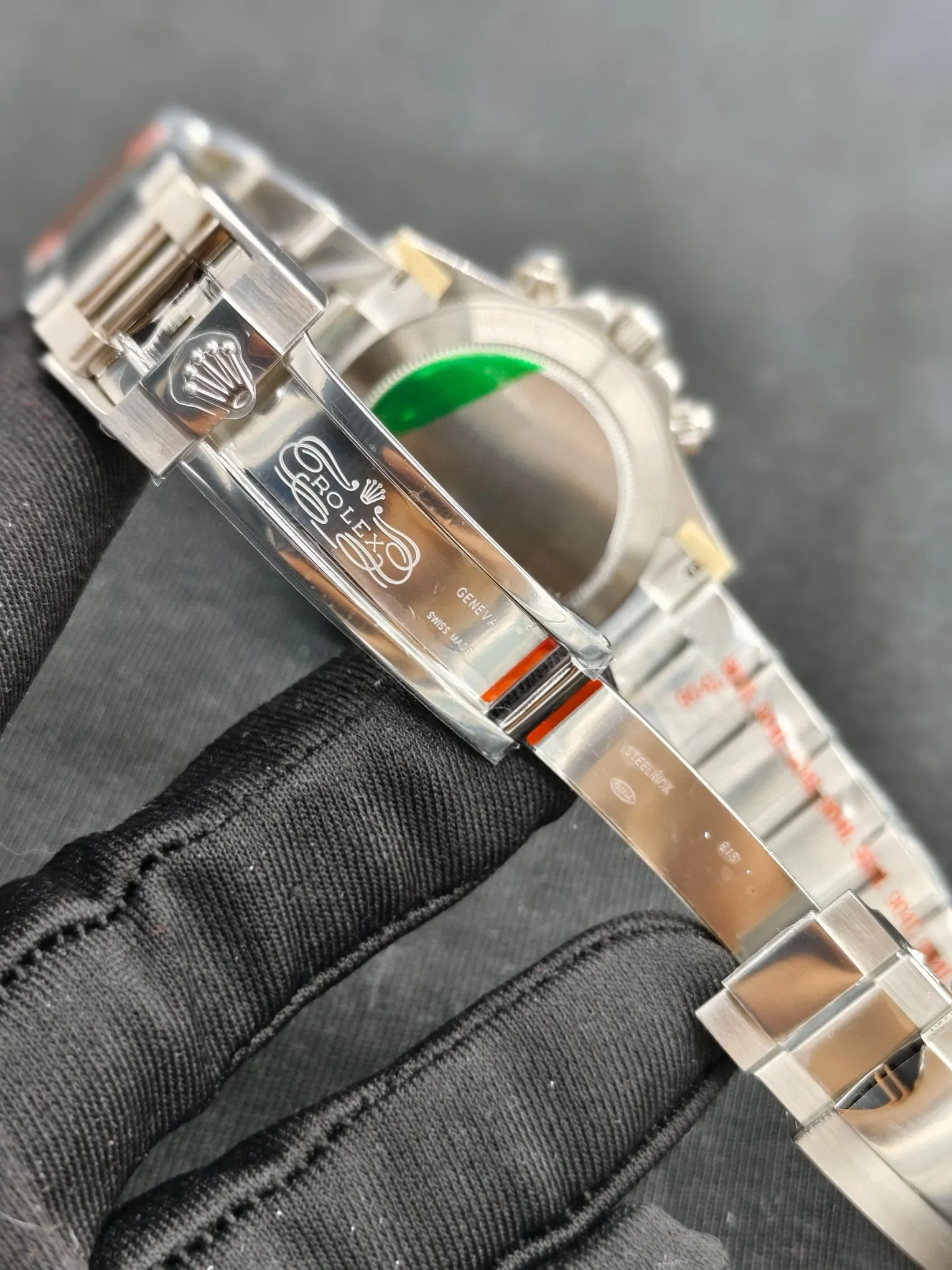 【Top Replica】💰Private chat! ROLEX Daytona Series 🎮Cosmic Chronograph Daytona 40 Series - 904 Stainless Steel 1⃣️ Made of natural navy blue mother-of-pearl double real platinum small eyes, each piece is carefully selected to instantly beat the details and workmanship of other existing versions! 2⃣️Thickness 12.4mm, 🎮 Using 7750 movement, the time is adjusted in one gear, there is no calendar gap in the middle, and the timing function can be used normally! 3⃣️Super 904 steel material, sapphire mirror! Every detail is done to the extreme! Welcome to taste! 🎮S1 exquisitely recommended men’s multifunctional mechanical watch