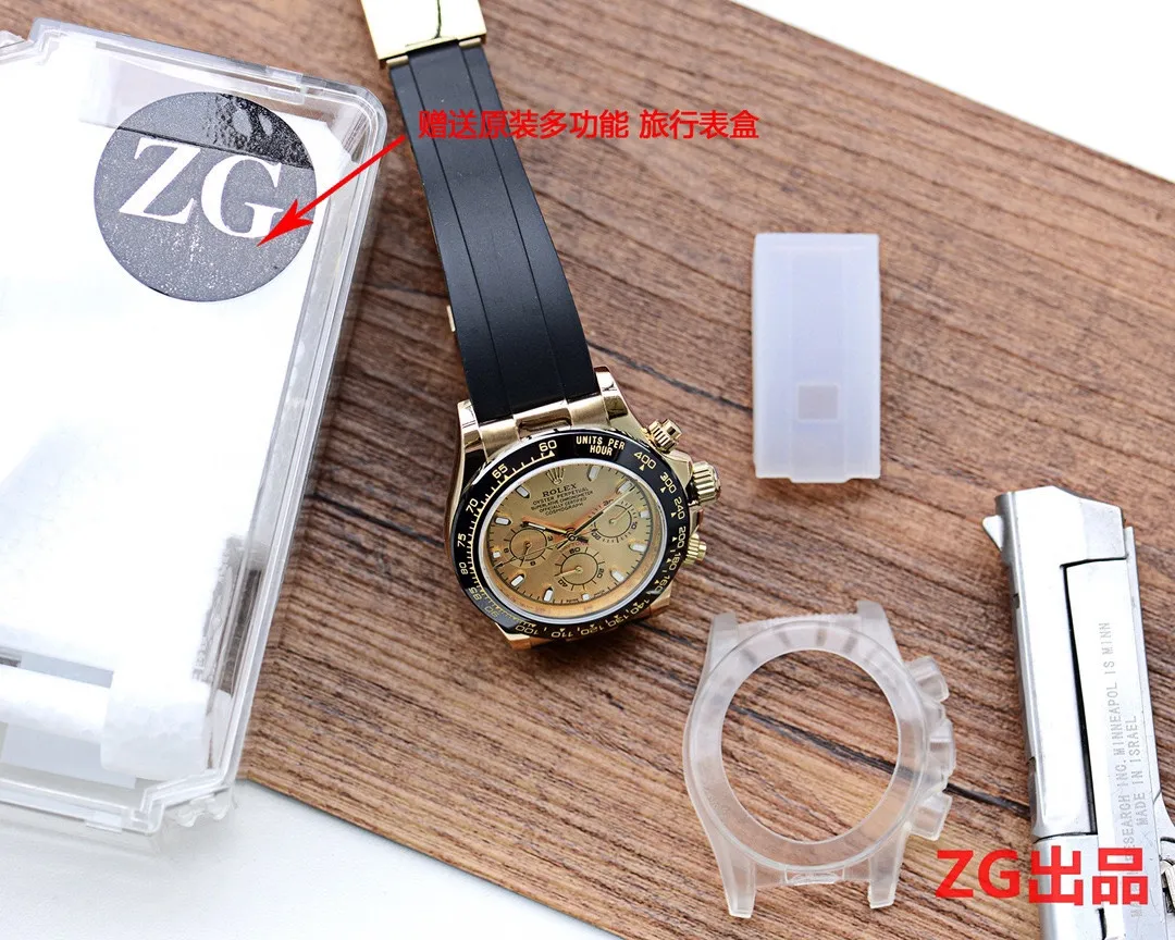 【Customized all-in-one machine】💰1720! Details determine success or failure, quality determines the future🎈🎈"Yujing Gold" has arrived again🏅️🏅️ Taiwan ZG Factory's masterpiece and ingenuity - Details determine success or failure 🎈🎈 It took 16 months to finally come out🏅️🏅️ [Rolex Cosmograph Daytona Series] [Movement] Using a customized three-eye enlarged version of the fully automatic mechanical movement [Taiwan ZG Factory] 🏆🏆Produced by 🏆🏆All products are delivered. The counters are the same. The multi-functional travel boxes all have the ZG logo✅ Every watch leaves the factory and is strictly tested to ensure that agents have the highest success rate for every order. Nearly zero repairs 🎈🎈 [Case] ​​Original mold opening, same price, only one 🎈🎈40mm The background texture of the disk has been filtered and corrected countless times to ensure that it is 100% consistent with the original. The Rolex metal LOGO on it is molded separately, and it can be compared to the original in terms of three-dimensionality and roundness. Easy-to-read Chroma light luminous display equipped with long-lasting luminous material [waterproof] 50 meters. 🌊🌊Perfect details ensure that every piece is delivered to the customer. It will 🉐️ receive good reviews🏅️🏅️ [Watch mirror] Flat sapphire crystal glass is scratch-resistant, the effect will not be ghosted, and it is consistent with the original product. ⚠⚠The six-digit digits are upgraded to a genuine small crown with anti-counterfeiting👑 (pay attention to details) [Buckle] Made of imported 316S steel and polished from 1:1 parts. The inner side is sanded and corroded by the Rolex steel seal. The external buckle safety ring is exactly the same as the original one. ⌚⌚ Produced by ZG Factory in Taiwan. Perfect in every detail.