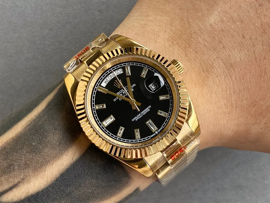 【High-end replica】💰1300! ROLEX Best Selling Classic Series: Datejust Oyster Dual Calendar Series Movement: Top imported fully automatic Citizen 8215 mechanical movement dual calendar display Case: Made of 316 stainless steel case Mirror: Sapphire scratch-resistant mirror Size: Diameter 40mm Thickness 10mm