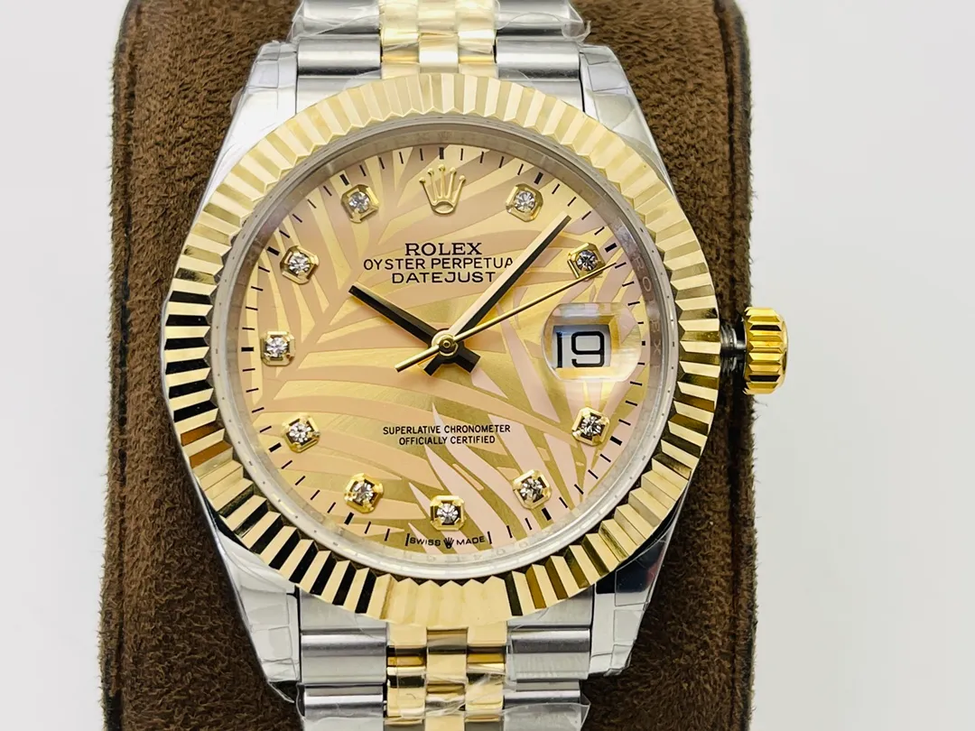 [VR Factory2022 latest masterpiece] Rolex’s latest Datejust series mechanical watch! 1⃣️[Size] Diameter 41MM, thickness 12MM! 2⃣️[Movement] Equipped with 2836 movement, strict debugging ensures accurate travel time, stable performance, and zero repairs! 3⃣️【Dial text】Using top-grade Swarovski diamonds and hand-inlaid craftsmanship, it is designed with the concept of excellence! 4⃣️[Case Buckle] The 904L stainless steel case is made of the same material as the original version and paired with a 904L stainless steel strap/original safety buckle! 5⃣��The watch strap is made of 904L Oyster steel.  6⃣️The side of the watch case is consistent with the original version and adds a QR code to prevent counterfeiting! 7⃣️【Mirror】Scratch-resistant sapphire crystal, anti-reflective convex magnifying calendar window, pure waterjet cutting! VR Factory is the same on the outside as it is original! Welcome friends from all walks of life to taste it!