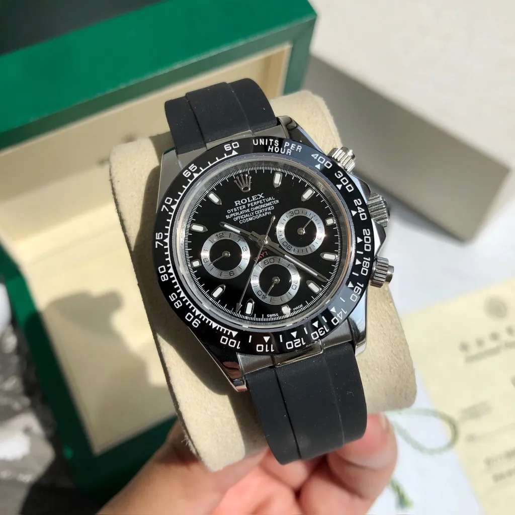 【High-end replica】💰1160! Customized all-in-one machine 💰1720! Rolex Daytona Series [Diameter] 40mm [Movement] Equipped with imported fully automatic mechanical movement [Ring] Imported finely polished ring/ceramic ring [Mirror] Scratch-resistant sapphire glass mirror [Material] Imported 316L stainless steel case [Strap] Stainless steel three-bead strap/high-quality tape [Buckle] Original buckle Super high quality, more beautiful in kind, market exclusive! Classic men's casual watch, the standard accessory for successful men, allowing you to wear it once and for all!