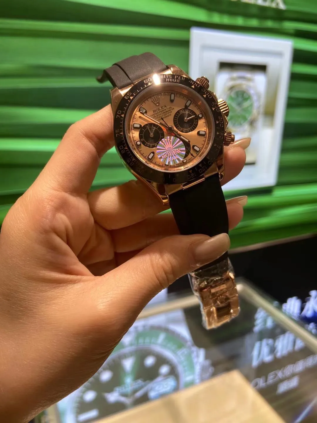 【High-end replica】💰1160! Rolex - Rolex Daytona men's mechanical watch Movement: Imported Citizen 8215 movement Size: Diameter 40mm Thickness 11mm Case: 316 stainless steel case Mirror: Sapphire mirror Strap: Comfortable silicone strap-original buckle