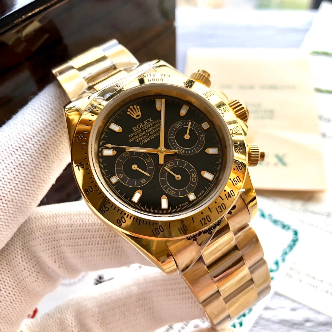 【High-end replica】💰1300! 【Customized all-in-one machine】💰1840! Rolex Daytona Special Custom Edition Series Created by Swiss Shell. It goes without saying that the goods are good. "Daytona series is equipped with a fully automatic mechanical movement. Stainless steel case. Size 40mm. Coated glass. Stainless steel strap. Made by Swiss Shell. Original buckle. I can't put it down. The Rolex Daytona. This picture was taken of a customized all-in-one machine!