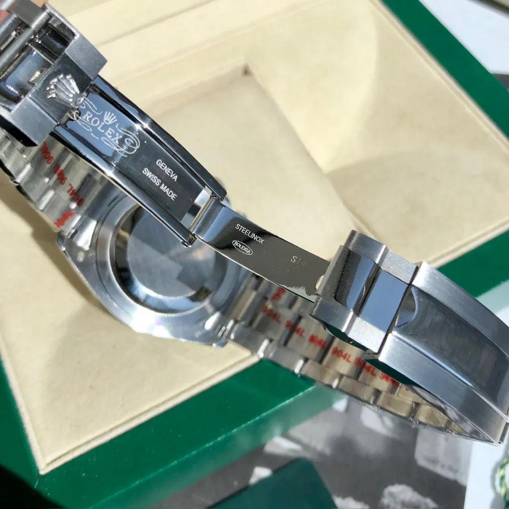 【High-end replica】💰1160! Customized all-in-one machine 💰1720! Rolex Daytona Series [Diameter] 40mm [Movement] Equipped with imported fully automatic mechanical movement [Ring] Imported finely polished ring/ceramic ring [Mirror] Scratch-resistant sapphire glass mirror [Material] Imported 316L stainless steel case [Strap] Stainless steel three-bead strap/high-quality tape [Buckle] Original buckle Super high quality, more beautiful in kind, market exclusive! Classic men's casual watch, the standard accessory for successful men, allowing you to wear it once and for all!