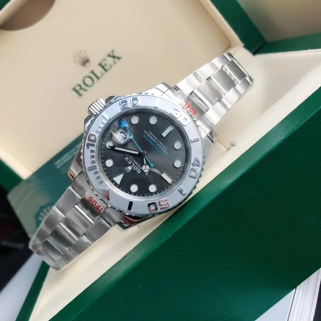【High-end replica】💰1160! 【Customized all-in-one machine】💰1720! All Rolex Yacht-Master 40mm watches are shipped. On the basis of adhering to the characteristics of the brand, they are simultaneously matched with the original buckle of the stainless steel strap. [Movement] Equipped with a dedicated and manufactured 0️⃣reworked, 💯new original Citizen 9015 all-in-one fully automatic mechanical movement, with accurate travel time and excellent performance. [Case] 316L stainless steel case The original version of the ceramic ring rotates in both directions simultaneously, perfectly presenting the same curvature and luster as the original version. The ultra-strong high-density mineral glass mirror and exquisite workmanship perfectly inherit the original diving and swimming 🏊‍♀️Performance [Literal] The scale is clear, the luminous light is super long-lasting, the details are synchronized and authentic, the inner shadow ring is clear and the font is well-proportioned [Strap] 316L stainless steel adjustable buckle with imported high-quality rubber strap, comfortable and durable to wear ⚠️Please look for the exclusive quality