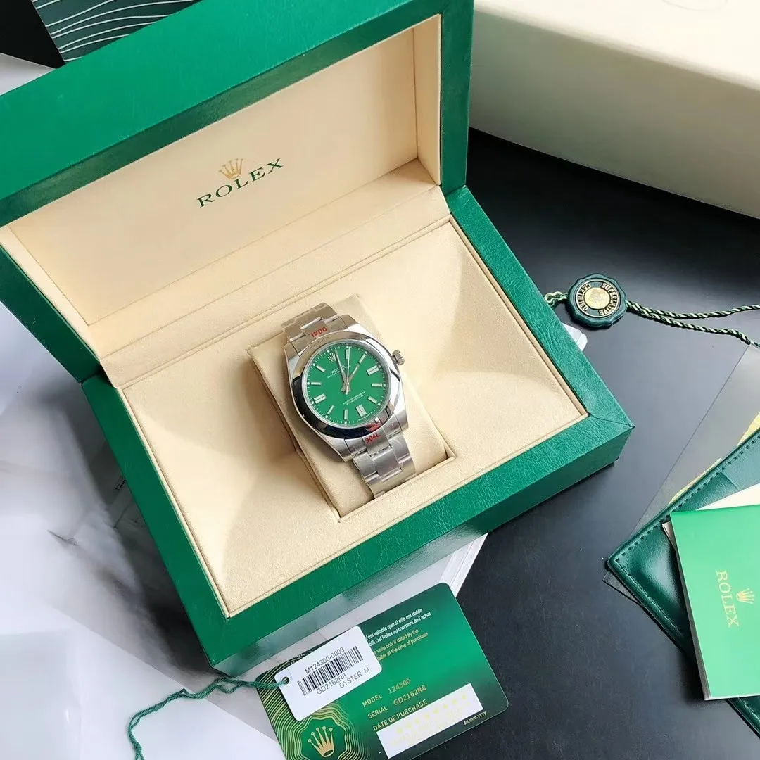【High-end replica】💰1160! Rolex [Colorful Man, Oyster Life] The new Rolex Oyster Perpetual 41mm, the official synchronization model 124300 is perfectly crafted with original details, once again enhances the essence, and allows you to experience the original details of Citizen movement watches to the extreme. [Case] 316L stainless steel case, original synchronized shell shape and details (not the same model as the log-type case) to restore the thickness of the bezel, brushed lugs (matching the brushed texture of the bracelet), the sides of the case are rounded and full and brightly polished, perfectly synchronized with the original, the best 41mm shell size, 11mm dial thickness to achieve the original appearance reference 0 error [color] [Glass] Made of anti-scratch sapphire glass, the mirror surface is transparent and clear when reading, and the 6-digit exclusive small crown hidden mark is looming [Movement] Continue to use the new Citizen 8215 movement, accurate, stable and reliable [Literal] Using the original seven-color full-process computer numerical control color matching, the first original color matching in its class, perfectly matching the seven-color gorgeous and dazzling [Color] The super luminous color is comparable to the original in terms of durability and luminous color, perfectly interpreting the colorful essence of the original - Tiffany Blue is even more elegant and chic [Bracelet] The three-bead bracelet uses sandblasting of parts (each grain) and the latest surface coating process to restore the texture and luster of the original strap (differentiating the log-type three-bead bracelet). The sandblasted texture is perfectly combined with the ear rods of the case. The original buckle is synchronized with the original recessed crown mark to avoid scratching the sleeves. Deeply appreciate the original design concept and give feedback with heart.