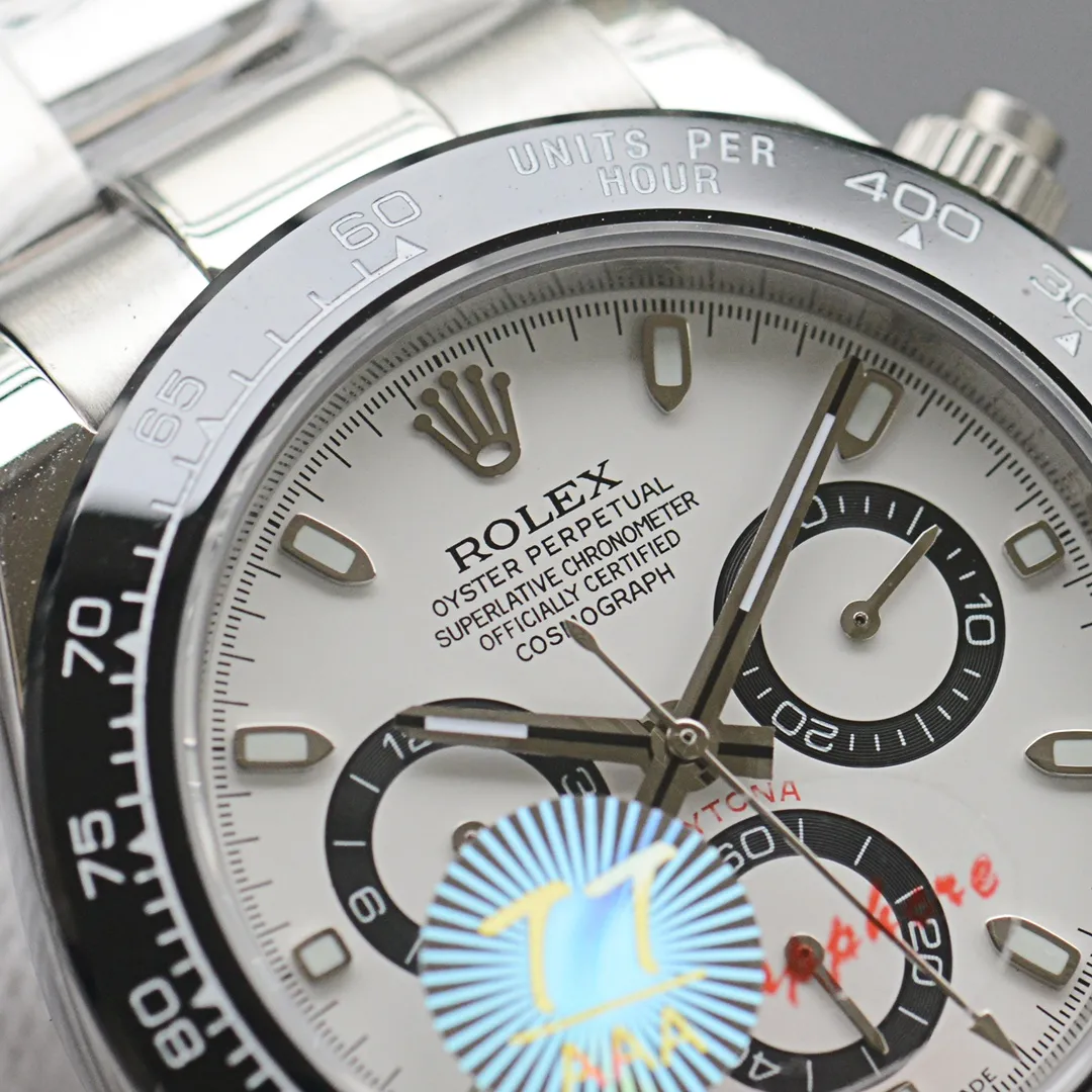 【High-end replica】💰1720! Rolex Cosmograph Daytona Series [Movement] Using an upgraded version of the 4130 fully automatic mechanical movement [Case] ​​40mmX12mm version, dark black ceramic solid outer ring with tachymeter scale (using real ceramic technology, non-scratchable, never fading, texture consistent with the original) [Dial] The function dial font and the dial logo are superimposed on the printing process, and there will be a slight bulge when viewed from the side. The background texture of the disk has been filtered and corrected countless times to ensure that it is 100% consistent with the original. The Rolex metal LOGO on it is separately molded, and it can be compared to the original in terms of three-dimensionality and roundness. The easy-to-read Chroma light luminous display is equipped with long-lasting luminous material. [Mirror] Flat sapphire crystal glass is scratch-resistant, and the effect will never be ghosted, consistent with the original product. ⚠️⚠️ (Six-digit Rolex’s unique anti-counterfeiting mark, small crown👑) [Buckle] Made of imported 316 steel and polished from 1:1 parts. The inner side is sanded and corroded by the Rolex steel seal. The external buckle safety ring is exactly the same as the genuine one ⌚️⌚️