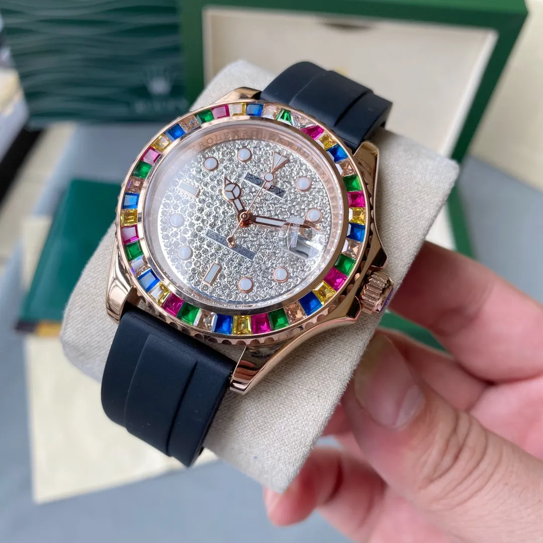 【Top replica】💰1920! The Rolex Candy ROLEX luxury limited edition watch, a yacht-master set with colored gemstones, pushes the limits aesthetically; the watch is like a dazzling rainbow! This is one of Rolex’s famous classic nautical series, and it is also a fine jewelry. On this watch, you can combine your love of jewelry and Swiss precision into one. The bottom cover is screwed and sealed by a special tool, and the winding crown is also an exquisite design. It is firmly screwed to the case, with a rotatable gem ring, a thickened sapphire mirror, a breathable and comfortable rubber strap, tough, soft and comfortable, and diamond-cut crystal-plated stones! Hard and shiny! Sapphire mirror, original buckle, diamond-encrusted, built-in fully automatic mechanical movement imported from Hong Kong🔥The top products are constantly produced🔥