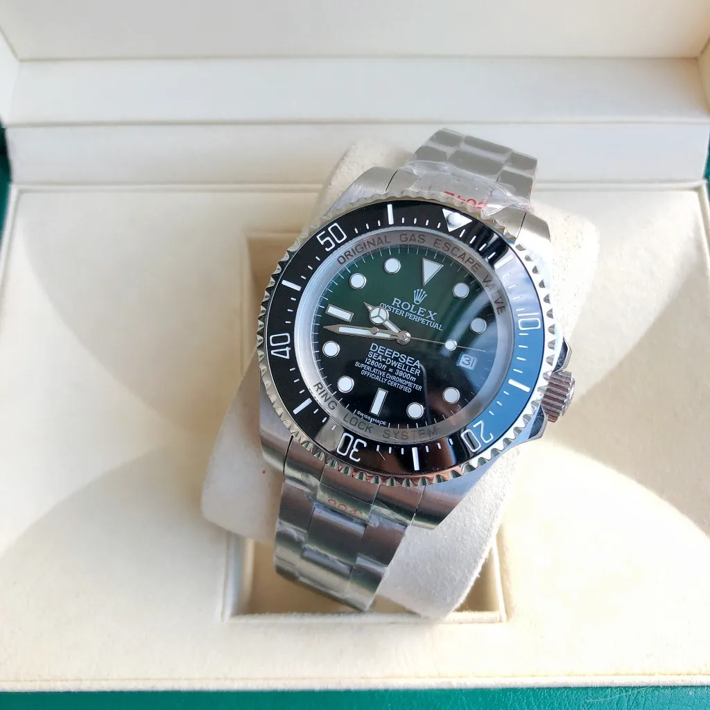 【High-end replica】💰1240! 【Customized all-in-one machine】💰1720! Rolex Ghost King As one of the leading brands in the watch circle, the Ghost King is undoubtedly one of the leading watches of the brand. The GD factory invests heavily in creating fine steel texture, diving performance, luminous intensity, and accurate travel time, which perfectly interprets the essence of this model. [Movement] Equipped with GD's dedicated 0️⃣rework, 💯new original Citizen 8215 fully automatic mechanical movement, with accurate travel time, excellent performance, and a power reserve of up to 48 hours. [Case] 316L stainless steel case perfectly presents the same curvature and gloss as the original version, super high-density mineral glass mirror, exquisite workmanship perfectly inherits the original diving performance [Literal] Clear scale, super long-lasting luminous, synchronized authentic details, clear inner shadow circle lettering, well-proportioned fonts [Watch strap] 316L stainless steel bracelet with the only original telescopic adjustable clasp in its class ⚠️ Please look for the exclusive quality of GD products