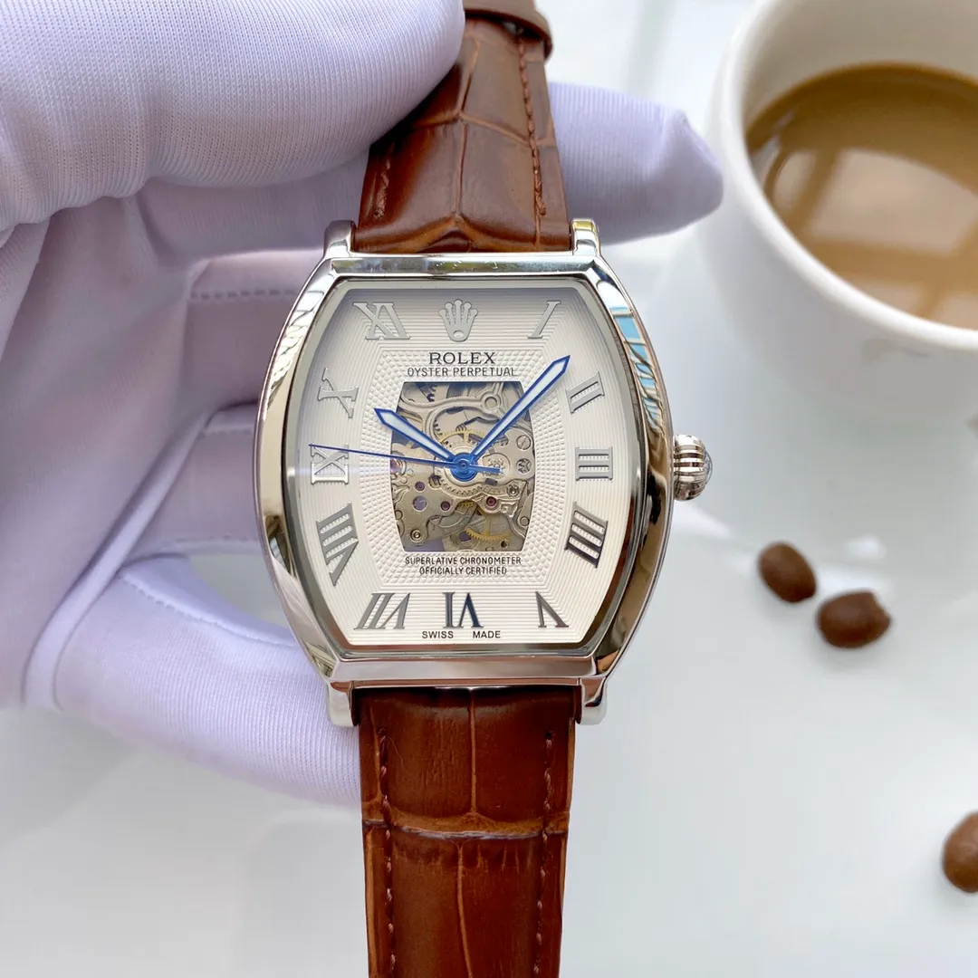 【Foreign trade import】💰980/720! Rolex (top quality, outstanding debut) 🎉🎉 [Type]: Boutique men's watch (top), superb quality [Strap]: Genuine leather strap (comfortable) [Movement]: Top mechanical movement (stable) [Material]: Mineral super strong mirror (wear-resistant) Exquisite quality, generous style, excellent temperament, wisdom and exclusivity [Size]: 41mm diameter, 13mm thick, hot sale! Welcome to reprint!