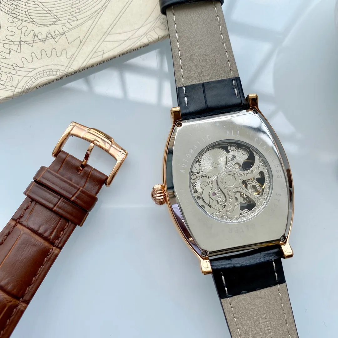 【Foreign trade import】💰980/720! Rolex (top quality, outstanding debut) 🎉🎉 [Type]: Boutique men's watch (top), superb quality [Strap]: Genuine leather strap (comfortable) [Movement]: Top mechanical movement (stable) [Material]: Mineral super strong mirror (wear-resistant) Exquisite quality, generous style, excellent temperament, wisdom and exclusivity [Size]: 41mm diameter, 13mm thick, hot sale! Welcome to reprint!