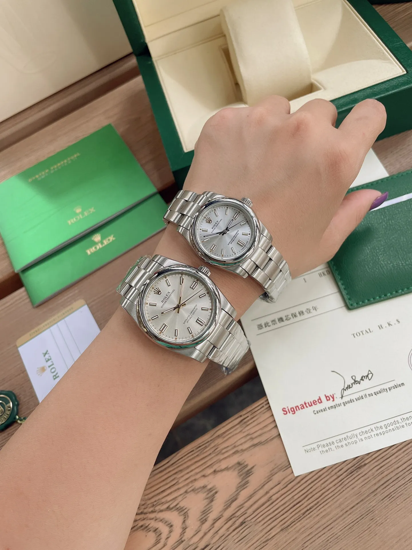 【Foreign Trade Import】💰1120 each! Rolex presents a new generation of Oyster Perpetual Pokémon watches. As well as the Oyster Perpetual, which displays a brightly colored dial, the lacquer technology can use a variety of bright colors with a polished effect; the domed outer ring, the case and the sides of the lugs reflect an elegant sheen, making the elegant outline of the Oyster case more prominent and adding to its charm; with its outstanding aesthetic design, it has become a recognized symbol of elegant style. The watch not only has a classic appearance and excellent functions, but also inherits the origins of Rolex’s pioneering innovation.