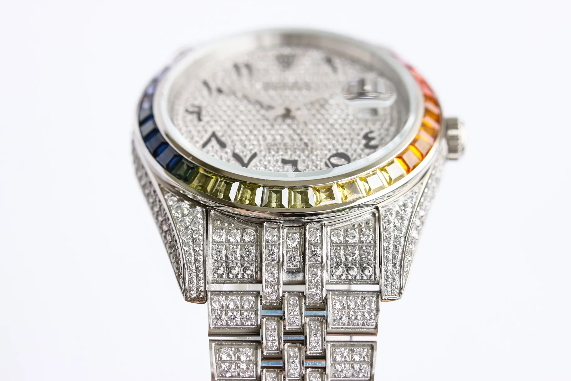 【Top Replica】💰Private chat! Rolex Diary Full Diamond Rich Edition Luxurious 18k Nano Technology! The entire shell and steel belt are inlaid with Swarovski crystal diamonds! (If diamonds fall out due to non-human factors within 5 years, they will be replenished free of charge), which makes the sparkling effect under the light even better! Brand new with 5 sets of full diamond steel belts! 41mm original size, using fully automatic imported mechanical 3255 movement, sapphire scratch-resistant glass mirror, 18k vacuum plating that will never fade, the best luxury recommendation for gift giving!
