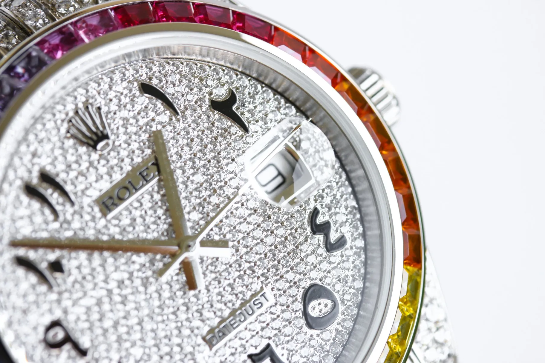 【Top Replica】💰Private chat! Rolex Diary Full Diamond Rich Edition Luxurious 18k Nano Technology! The entire shell and steel belt are inlaid with Swarovski crystal diamonds! (If diamonds fall out due to non-human factors within 5 years, they will be replenished free of charge), which makes the sparkling effect under the light even better! Brand new with 5 sets of full diamond steel belts! 41mm original size, using fully automatic imported mechanical 3255 movement, sapphire scratch-resistant glass mirror, 18k vacuum plating that will never fade, the best luxury recommendation for gift giving!
