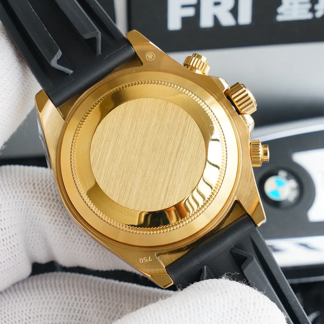 【High-end replica】💰1160! 【Top Replica】💰Private chat! Rolex Daytona exclusive quality 904 version top replica version: ROLEX Rolex Daytona Yu! Daytona chronograph watch 904l stainless steel screw-in crown and button adopts 4130 automatic mechanical chronograph running seconds movement, efficient, accurate and stable. Table diameter 40mm, thickness 12.2mm, gray and white goldi, full rose goldi, goldi, green goldi, steel Di, Shawn Yue's same model, ice blue Di, panda Di. The real pictures are top replicas!