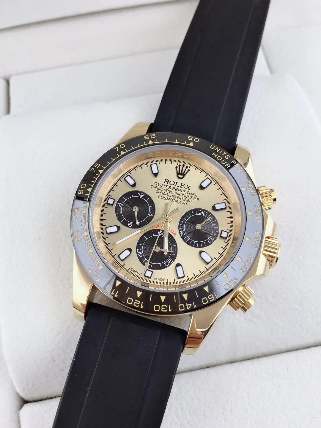 【Foreign trade import】💰970! Daytona new model recommended Rolex. Paired with original imported 8215 machine. Size 40mmx10mm, summer trendy silicone band, worth owning!