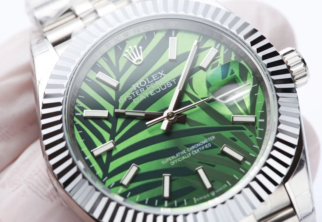 【Customized all-in-one machine】💰1920! 【Top replica】💰3300! High-end goods, one card, one code (returns and exchanges require all cards) ⌚️Rolex Datejust 41 series ①Exclusively customized 2836 movement, kinetic energy storage up to 48 hours, stable and reliable quality; ②Case: size and thickness are almost the same as the original, 904 steel ③Line: polished nails, top-notch Swiss ice blue luminous, fine shading, color matching; ④Glass: sapphire glass with 2.5x magnifying glass effect, the glass is transparent; ⑤Strap: One-to-one restoration, the strap can be interchanged with the genuine product; Produced by a large factory, it must be high-quality. Model: m126333-m123331-126334 Focus is an attitude, produced by JH!