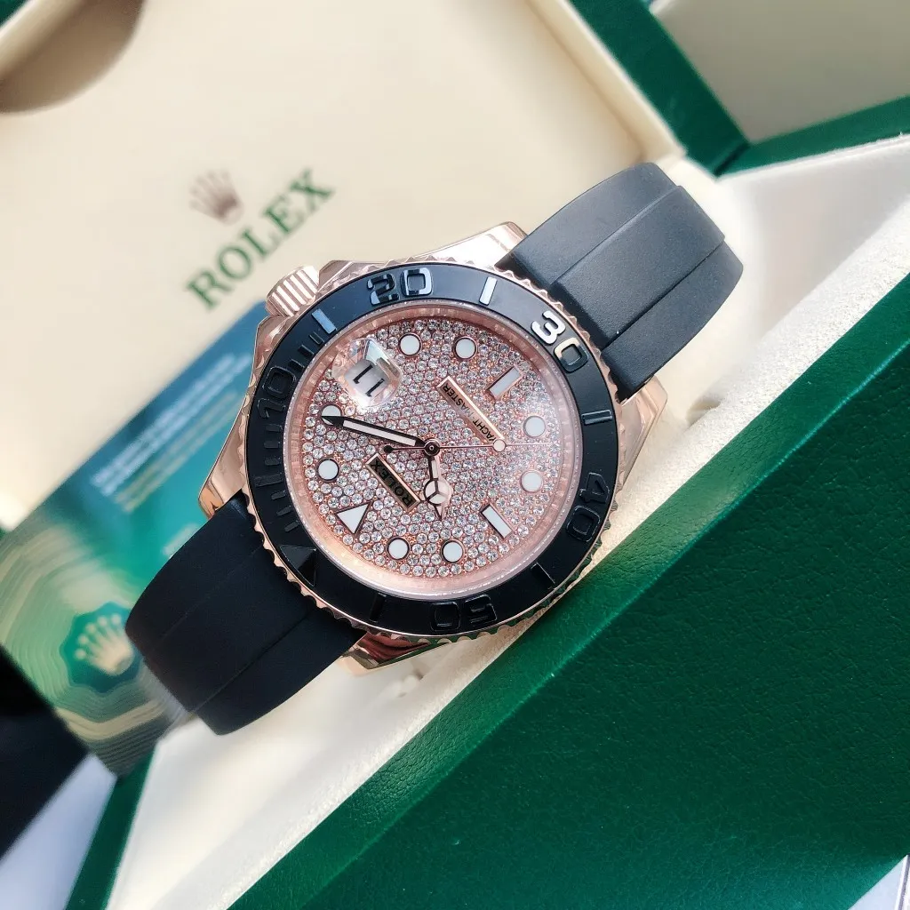 【Customized all-in-one machine】💰1840! All Rolex Yacht-Master 40mm watches are shipped. On the basis of adhering to the characteristics of the brand, they are simultaneously matched with rubber straps and original buckles. [Movement] Equipped with dedicated and manufactured 0️⃣reworked, 💯new original Citizen 9015 fully automatic mechanical movement, with accurate travel time and excellent performance. [Case] 316L stainless steel case The original version of the ceramic ring rotates in both directions simultaneously, perfectly presenting the same curvature and luster as the original version. The ultra-strong high-density mineral glass mirror and exquisite workmanship perfectly inherit the original diving and swimming 🏊‍♀️Performance [Literal] The scale is clear, the luminous light is super long-lasting, the details are synchronized and authentic, the inner shadow ring is clear and the font is well-proportioned [Strap] 316L stainless steel adjustable buckle with imported high-quality rubber strap, comfortable and durable to wear ⚠️Please look for the exclusive quality