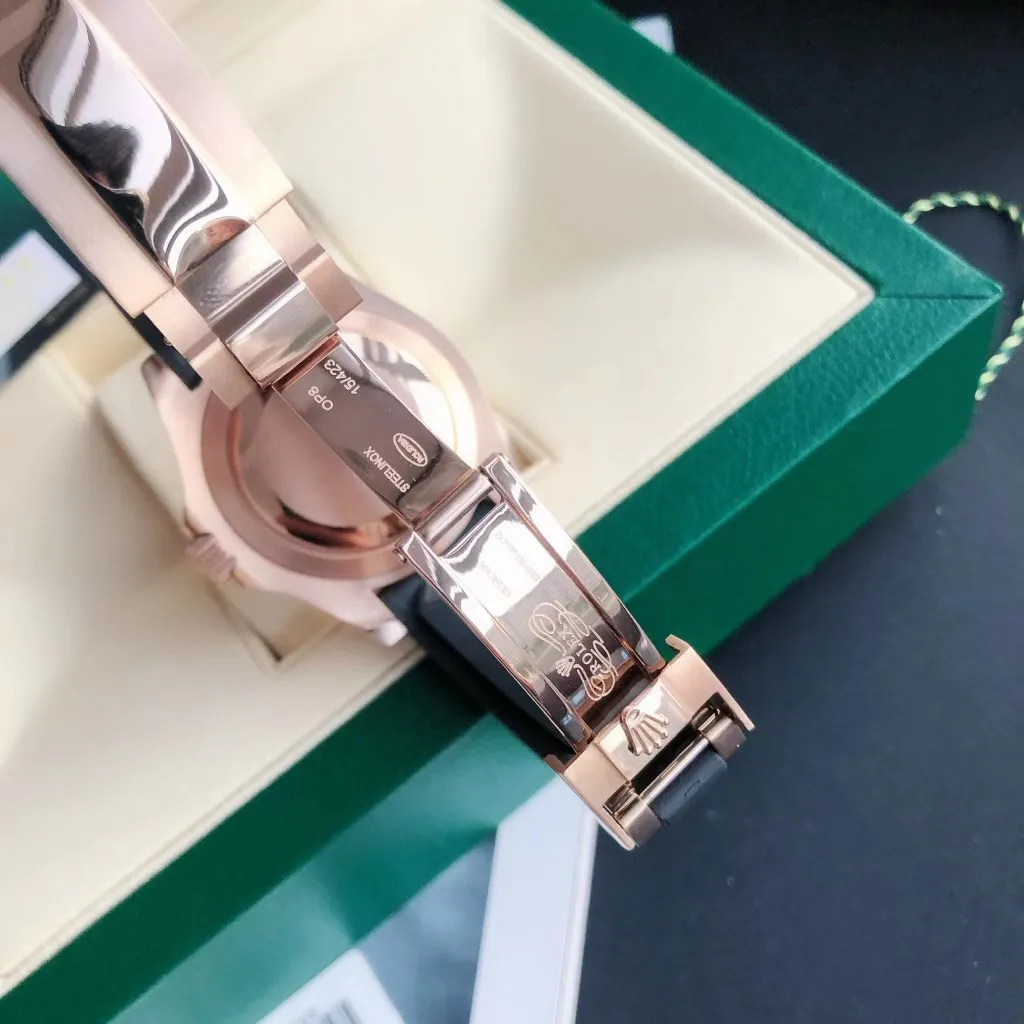 【Customized all-in-one machine】💰1840! All Rolex Yacht-Master 40mm watches are shipped. On the basis of adhering to the characteristics of the brand, they are simultaneously matched with rubber straps and original buckles. [Movement] Equipped with dedicated and manufactured 0️⃣reworked, 💯new original Citizen 9015 fully automatic mechanical movement, with accurate travel time and excellent performance. [Case] 316L stainless steel case The original version of the ceramic ring rotates in both directions simultaneously, perfectly presenting the same curvature and luster as the original version. The ultra-strong high-density mineral glass mirror and exquisite workmanship perfectly inherit the original diving and swimming 🏊‍♀️Performance [Literal] The scale is clear, the luminous light is super long-lasting, the details are synchronized and authentic, the inner shadow ring is clear and the font is well-proportioned [Strap] 316L stainless steel adjustable buckle with imported high-quality rubber strap, comfortable and durable to wear ⚠️Please look for the exclusive quality
