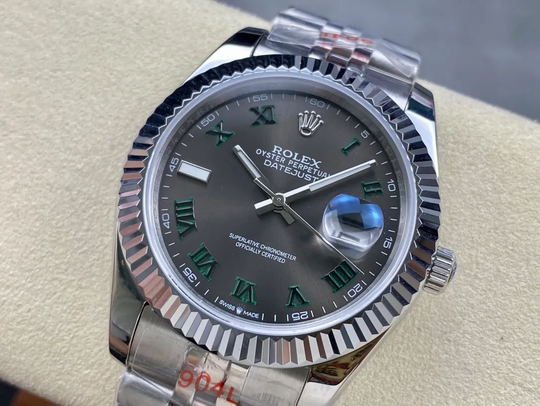 【High-end replica】💰1160! Rolex Single Calendar Datejust Series 41mm [Diameter] 41mm [Movement] Equipped with imported fully automatic mechanical movement [Ring] Rolex RingCommand triangular pit pattern / aperture [Mirror] Scratch-resistant sapphire glass mirror [Material] Imported 316L stainless steel case [Strap] Stainless steel (Oystersteel) optional three-bead/five-bead chain strap [Buckle] Original buckle Super high quality, more beautiful in kind, market exclusive! Classic men's casual watch, the standard accessory for successful men, allowing you to wear it once and for all!