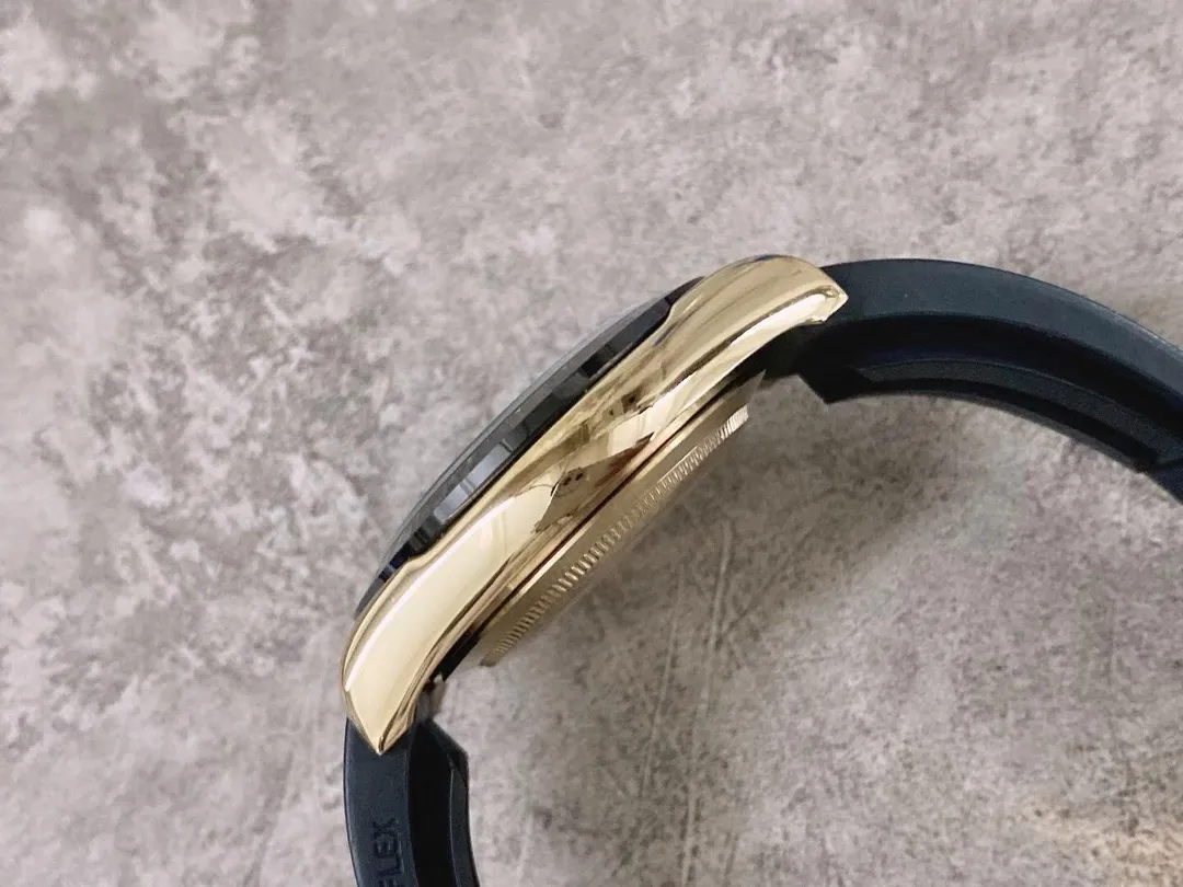 【High-end replica】💰1160! Rolex - Rolex Style: Daytona men's mechanical watch Movement: Imported fully automatic Citizen 8215 movement Size: Diameter 40mm Thickness 11mm Case: 316 stainless steel case Mirror: Sapphire mirror Strap: Comfortable silicone strap-original buckle