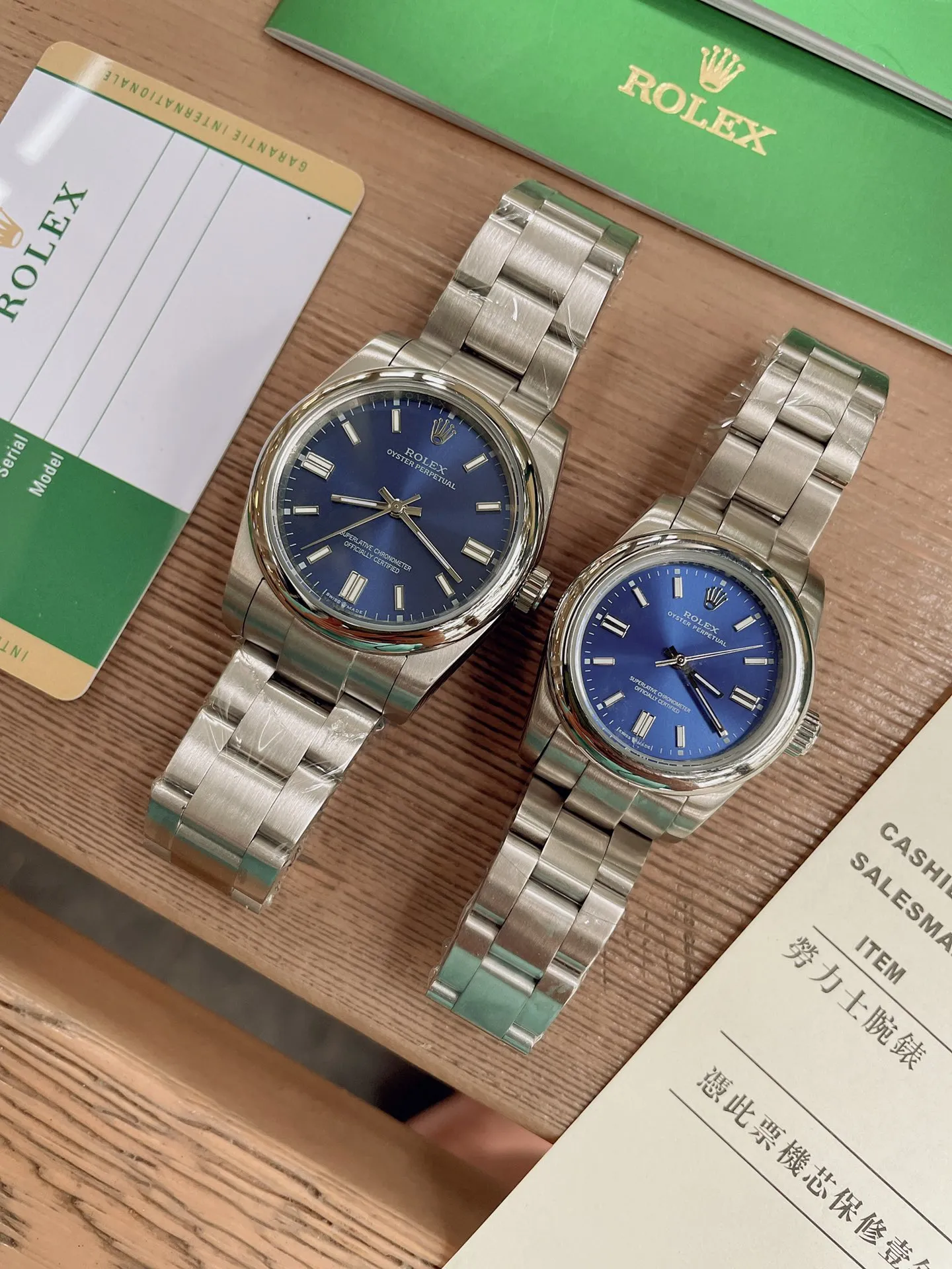 【Foreign Trade Import】💰1120 each! Rolex presents a new generation of Oyster Perpetual Pokémon watches. As well as the Oyster Perpetual, which displays a brightly colored dial, the lacquer technology can use a variety of bright colors with a polished effect; the domed outer ring, the case and the sides of the lugs reflect an elegant sheen, making the elegant outline of the Oyster case more prominent and adding to its charm; with its outstanding aesthetic design, it has become a recognized symbol of elegant style. The watch not only has a classic appearance and excellent functions, but also inherits the origins of Rolex’s pioneering innovation.