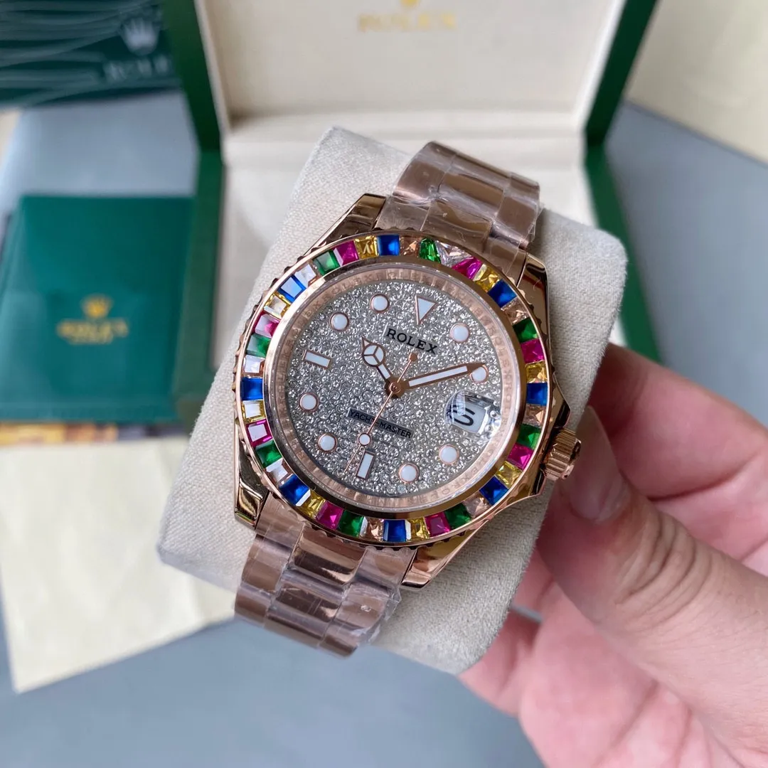 【Top replica】💰1920! The Rolex Candy ROLEX luxury limited edition watch, a yacht-master set with colored gemstones, pushes the limits aesthetically; the watch is like a dazzling rainbow! This is one of Rolex’s famous classic nautical series, and it is also a fine jewelry. On this watch, you can combine your love of jewelry and Swiss precision into one. The bottom cover is screwed and sealed by a special tool, and the winding crown is also an exquisite design. It is firmly screwed to the case, with a rotatable gem ring, a thickened sapphire mirror, a breathable and comfortable rubber strap, tough, soft and comfortable, and diamond-cut crystal-plated stones! Hard and shiny! Sapphire mirror, original buckle, diamond-encrusted, built-in fully automatic mechanical movement imported from Hong Kong🔥The top products are constantly produced🔥