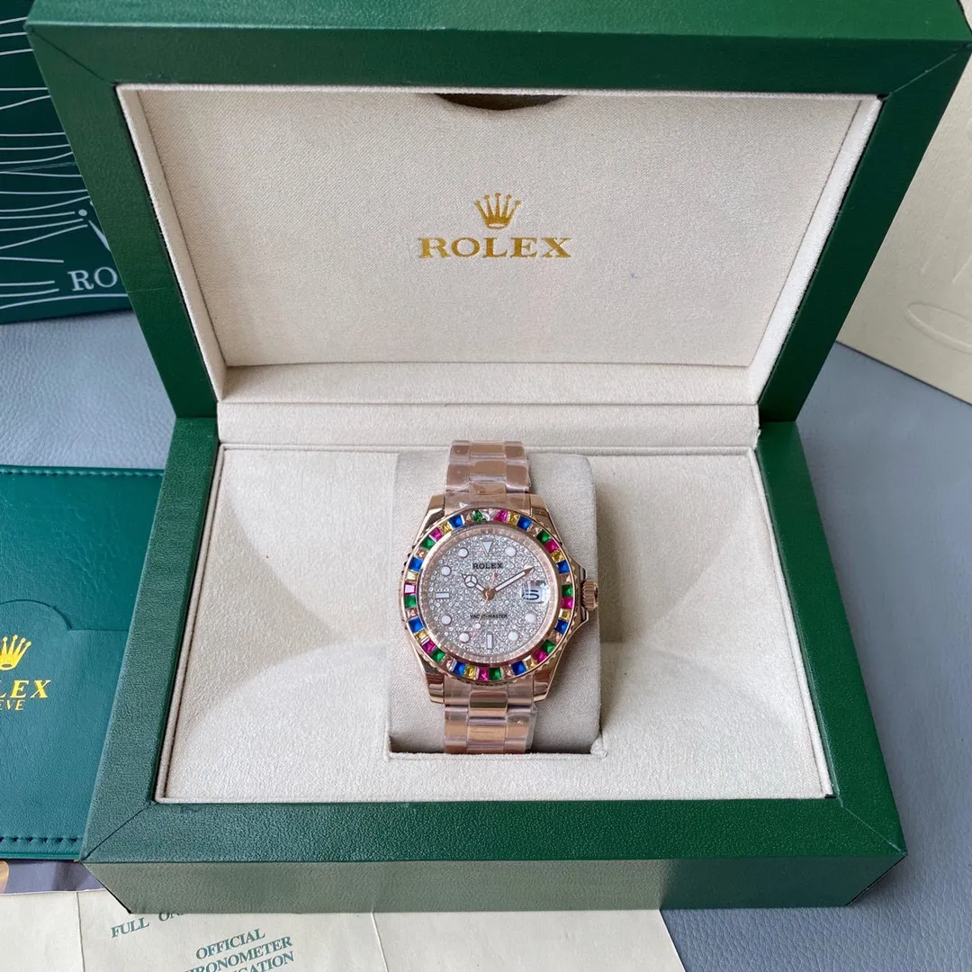 【Top replica】💰1920! The Rolex Candy ROLEX luxury limited edition watch, a yacht-master set with colored gemstones, pushes the limits aesthetically; the watch is like a dazzling rainbow! This is one of Rolex’s famous classic nautical series, and it is also a fine jewelry. On this watch, you can combine your love of jewelry and Swiss precision into one. The bottom cover is screwed and sealed by a special tool, and the winding crown is also an exquisite design. It is firmly screwed to the case, with a rotatable gem ring, a thickened sapphire mirror, a breathable and comfortable rubber strap, tough, soft and comfortable, and diamond-cut crystal-plated stones! Hard and shiny! Sapphire mirror, original buckle, diamond-encrusted, built-in fully automatic mechanical movement imported from Hong Kong🔥The top products are constantly produced🔥