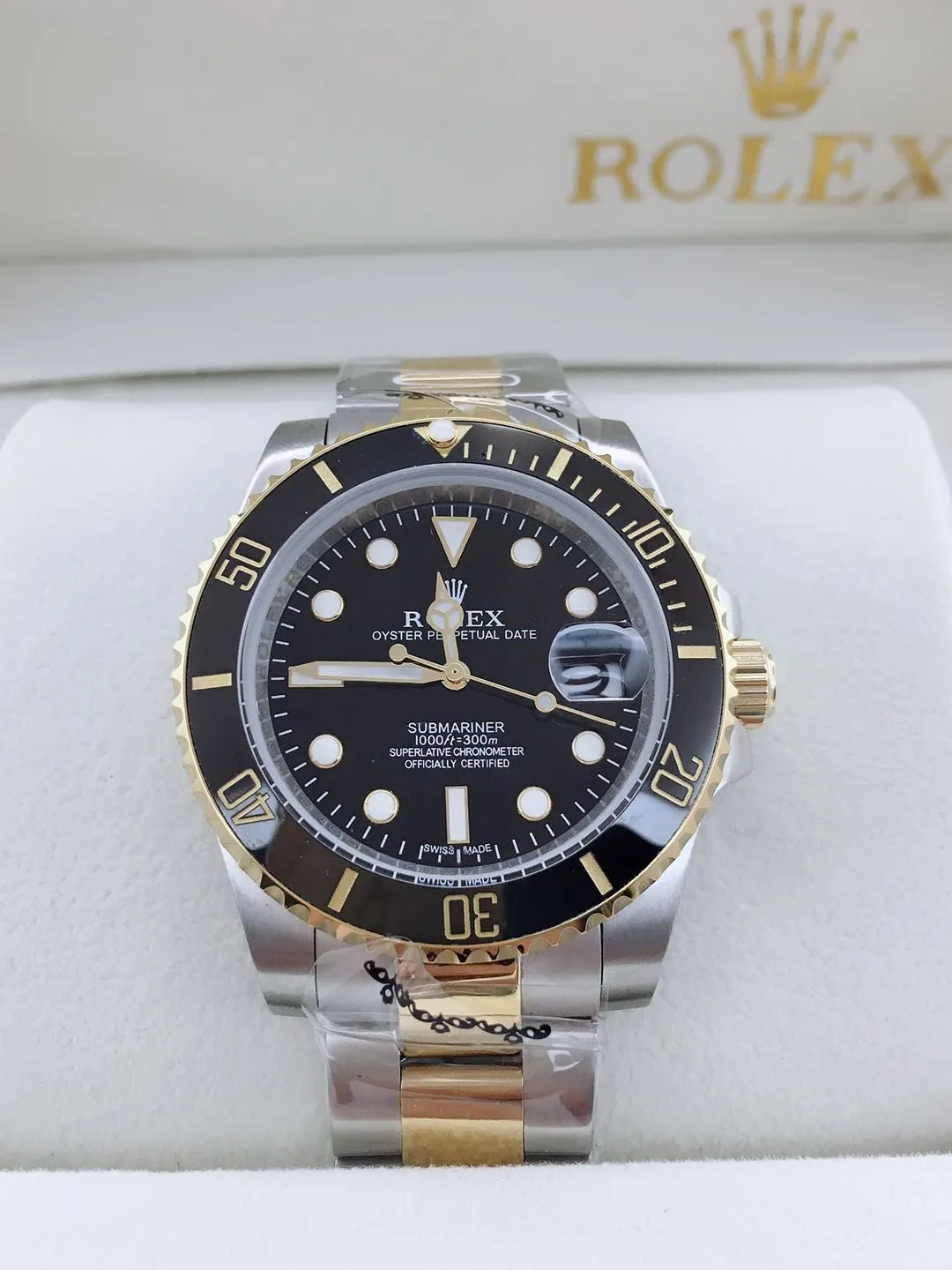 [Foreign trade import] 💰850 Rolex Submariner series 🎉Mirror: scratch-resistant blue crystal glass 🎉Movement: imported mechanical movement 🎉Dial: 40mm 🎉Function: waterproof, calendar (anti-reflective convex magnified calendar window) 🎉Strap: steel, three rows of links