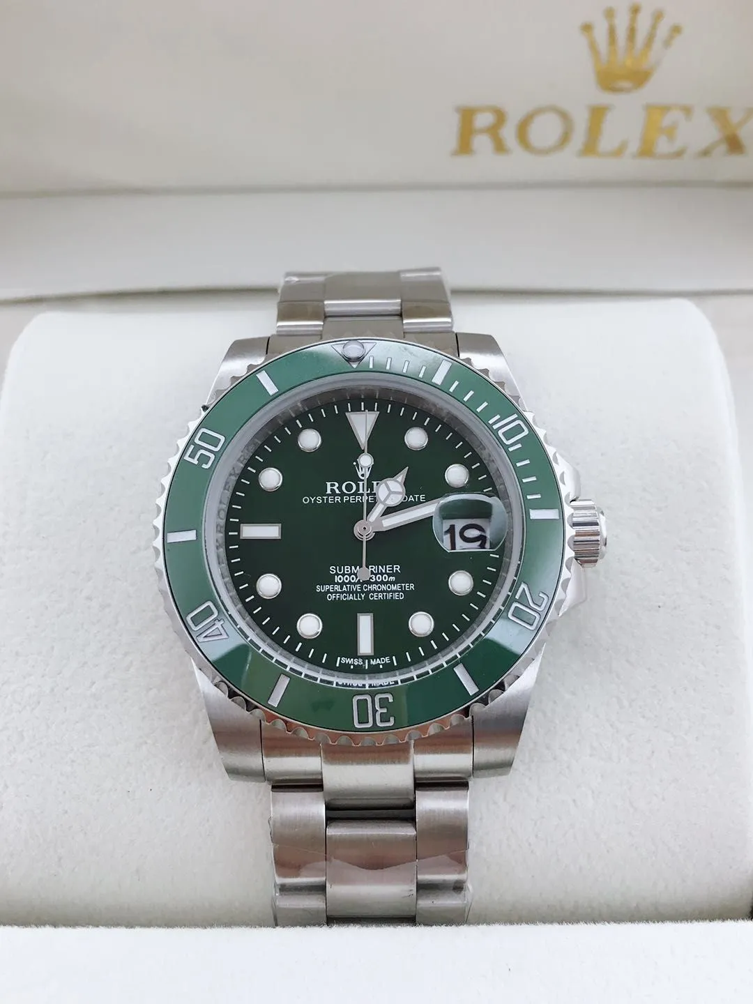 [Foreign trade import] 💰850 Rolex Submariner series 🎉Mirror: scratch-resistant blue crystal glass 🎉Movement: imported mechanical movement 🎉Dial: 40mm 🎉Function: waterproof, calendar (anti-reflective convex magnified calendar window) 🎉Strap: steel, three rows of links