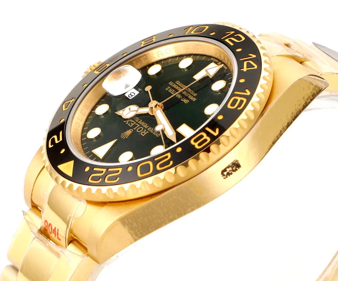 Factory C made a major breakthrough and recreated the pinnacle of the Rolex GMT-Master (Coca-Cola) one-piece red and blue ceramic ring. 🎮RK5 is the only ceramic ring in the market that is comparable to the color of the genuine product. It is shockingly launched. The steel is made of authentic imported 904L raw materials, forged and polished, and is equipped with the 3186/3285 all-in-one fully automatic mechanical movement, which is consistent with the original product. It has accurate and stable travel time. Professional testing and inspection, zero repairs! 🎮 Genuine consistent GMT needle on the second layer and quick time adjustment to adjust the calendar, 40mm, 904L steel case bracelet, sapphire mirror, super luminous, two-way ceramic rotating bezel, folding buckle. Please look for the exclusive high-end quality code: NV126688, exclusive Huan logo. Welcome to reprint! (Comes with the same screwdriver as pictured/Same day shipping)