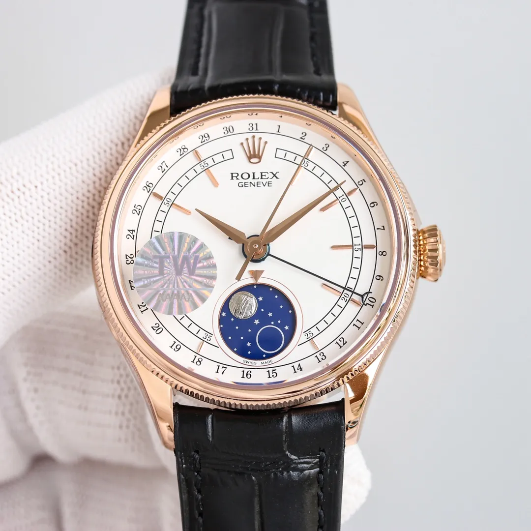 【Top Replica】💰3700! Rolex Cellini Series 50535 39mm Multi-Function True Moon Phase [Size]: 39mm [Movement]: Swiss 2892 movement "Pointer Calendar/Moon Phase" [Case]: 316L stainless steel Top-grade electroplating thick gold + anti-oxidation protection, emphasizing that this electroplating process is more wear-resistant and anti-oxidation than ordinary electroplating, so you don't have to worry about discoloration in a few months. There is a Rolex logo on the trumpet-shaped screw-in winding crown [Dial]: White high-end lacquered dial [Hands]: Top-notch batch flower craftsmanship + blue steel crescent pointer [Moon Phase]: The entire watch is made of the same meteorite material as the original except for the modified movement. Its natural irregular lines are clearly visible, showing the same effect as the original. It is equipped with a special moon phase adjustment tool [Mirror] Anti-scratch sapphire crystal mirror air double-layer colorless coating [strap] dark brown black Italian cowhide to restore Rolex's unique broad sword-style belt cut [buckle] original one-to-one molded folding crown buckle. Officially defined as a men's model, it is still suitable for women with a wrist circumference of 13/14cm. Women who like this style can also try it
