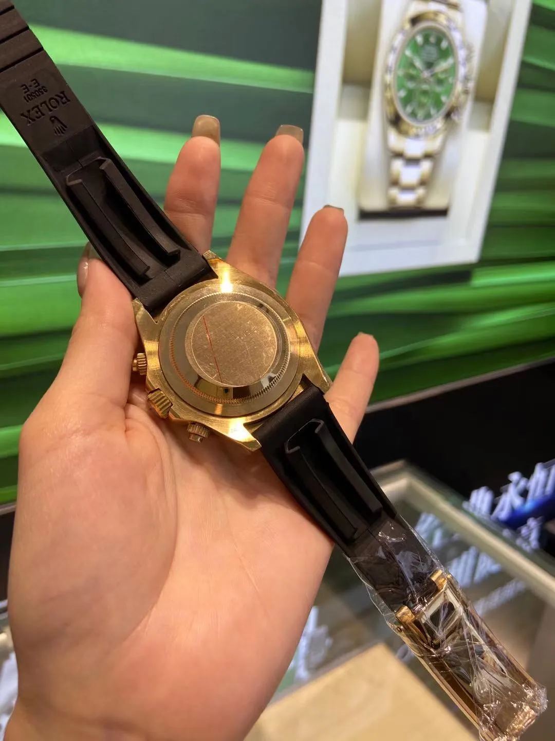 【High-end replica】💰1160! Rolex - Rolex Daytona men's mechanical watch Movement: Imported Citizen 8215 movement Size: Diameter 40mm Thickness 11mm Case: 316 stainless steel case Mirror: Sapphire mirror Strap: Comfortable silicone strap-original buckle